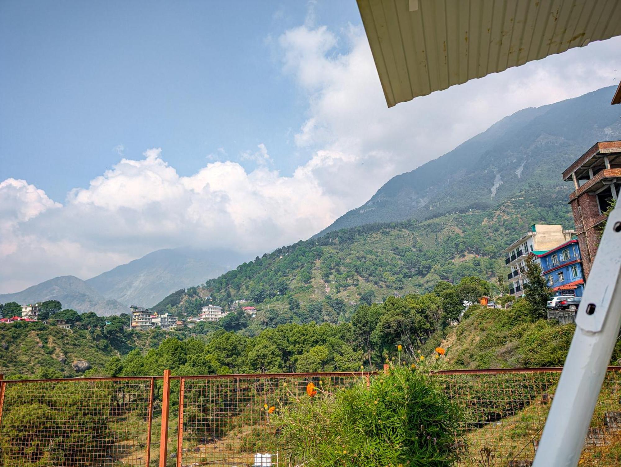 Hobo Hostel Dharamshala Exterior photo